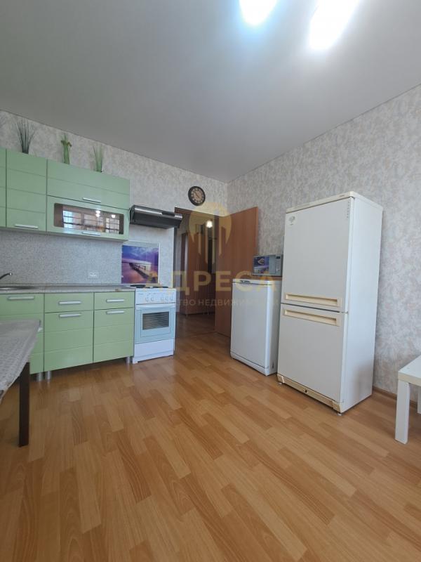 Продаётся однокомнатная квартира, распашонка 34 кв. - Оренбург