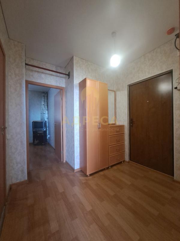 Продаётся однокомнатная квартира, распашонка 34 кв. - Оренбург