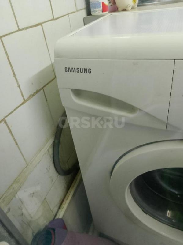 Машинка стиральная Samsung 3,5 кг б/у в рабочем состоянии. - Орск