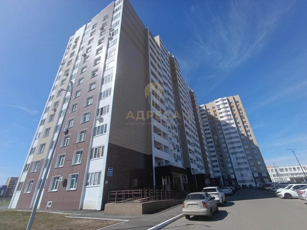 Предлагаем вашему вниманию просторную и уютную двухкомнатную квартиру площадью 55,9 кв. - Оренбург
