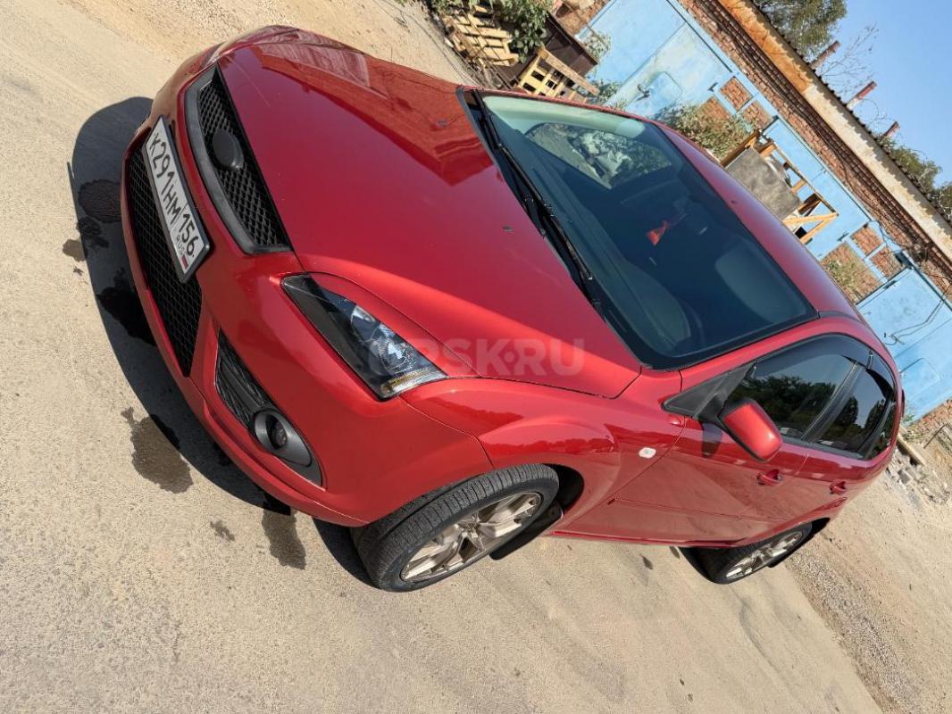 продам авто в хорошем состоянии, сигнализация с автозапуском, зимняя резина на штампах р.16 липучка - Орск