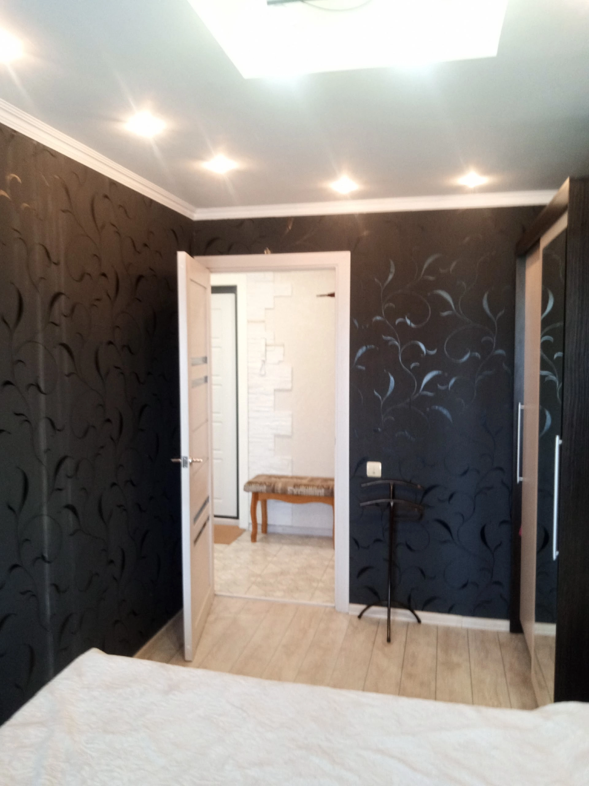 С ремонтом, хорошая косметика. - Новотроицк