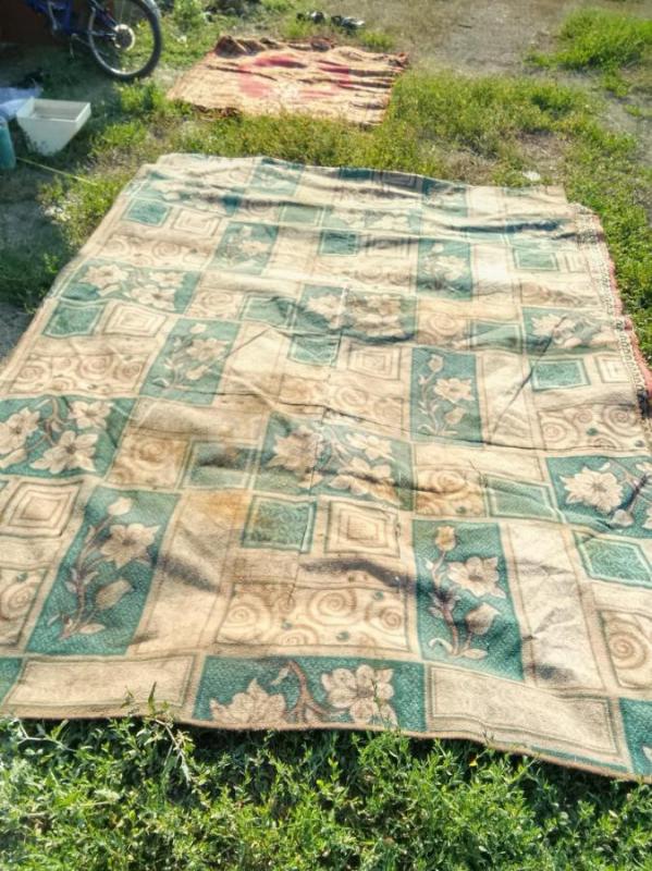 Продам ковры маленькие, дорожки, палас по 300 рублей за штуку. - Орск