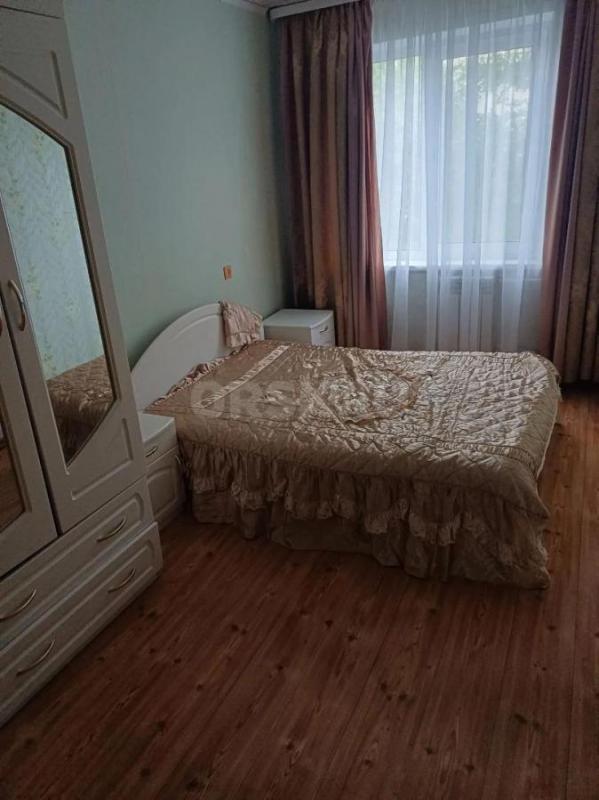 Продам спальный гарнитур б/у за 8000руб и шкафы в зал за 5000руб можно по отдельности - Орск