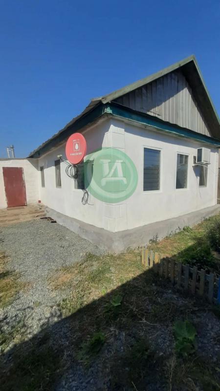 Продам хороший, отдельно стоящий , добротный дом в районе п. - Орск