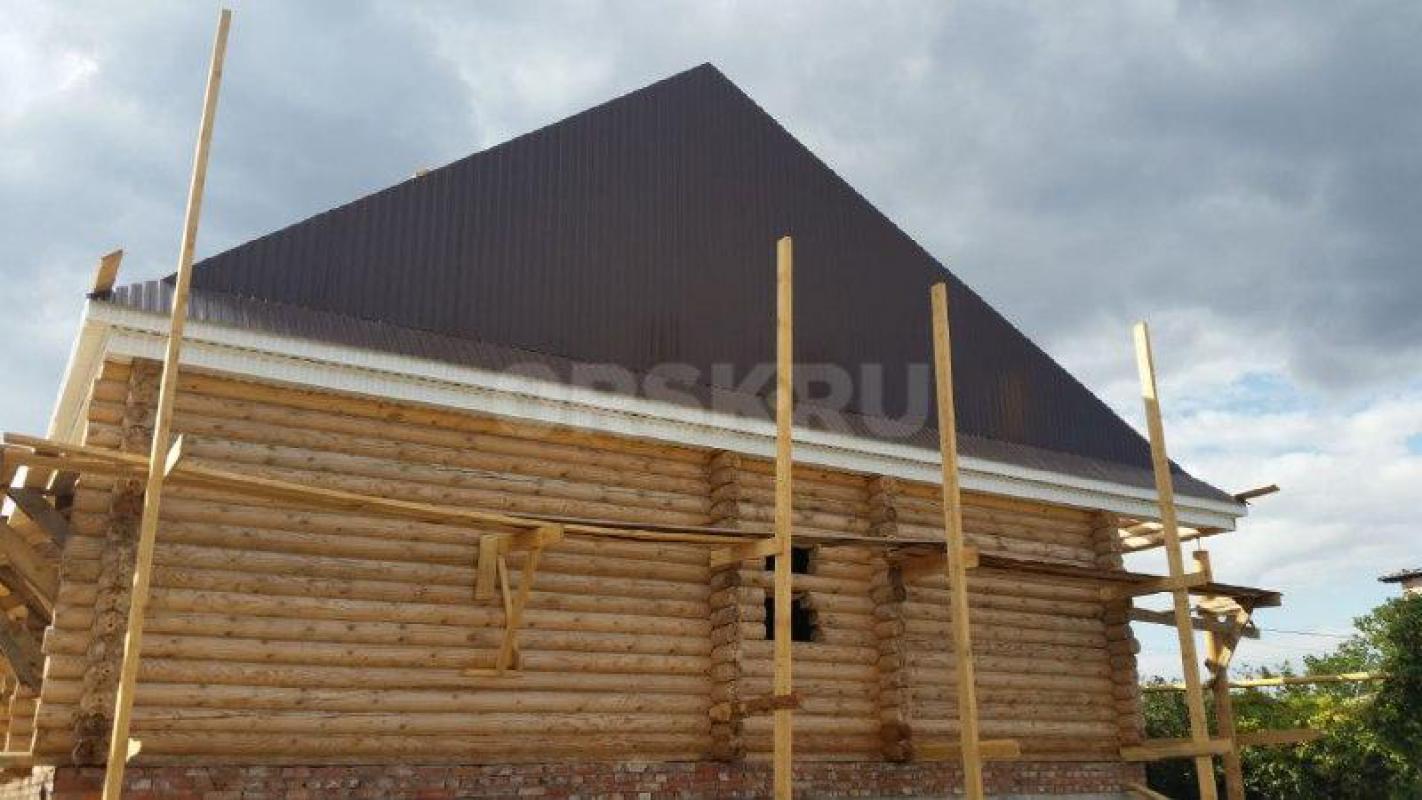 Продается просторный одноэтажный дом из массива сосновых бревен в частном секторе по адресу: ул. 1-а - Орск