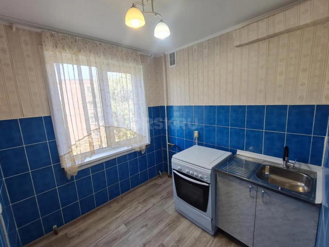 Продается 2-х комнатная квартира по адресу ул. - Орск