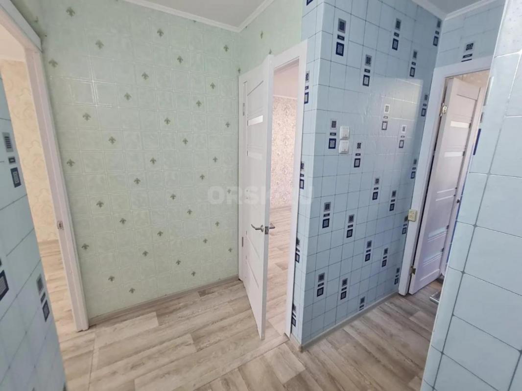 Продается 2-х комнатная квартира по адресу ул. - Орск