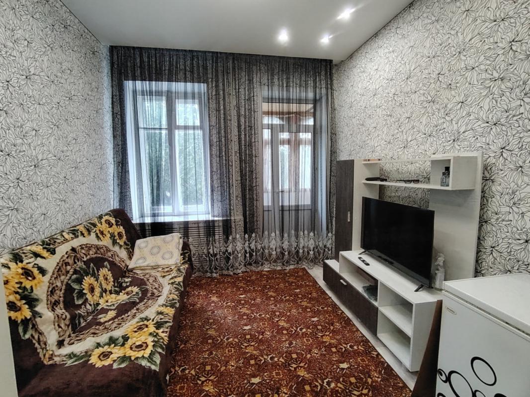 Продаётся уютная трехкомнатная квартира площадью 74.8 квадратных метров на втором этаже трёхэтажного - Орск