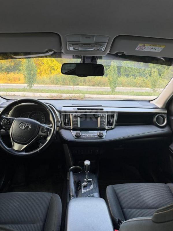 Продаю надежный и комфортный кроссовер Toyota RAV4 в отличном для своих лет состоянии. - Орск
