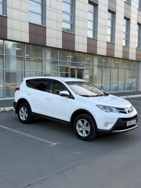 Продаю надежный и комфортный кроссовер Toyota RAV4 в отличном для своих лет состоянии. - Орск