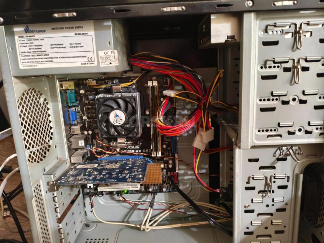 Системный блок:
Процессор: AMD Athlon II X2 240@2,81 GHz
Мат. - Орск
