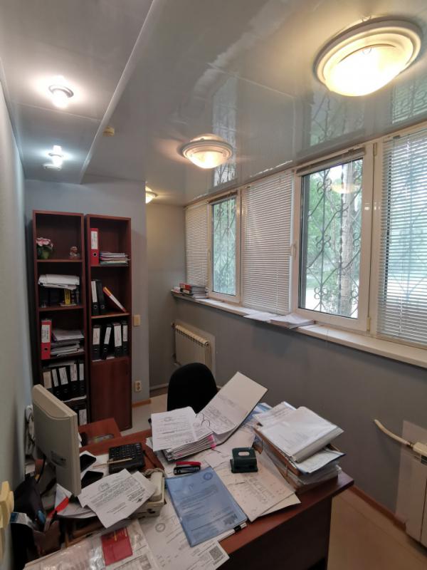 Продам нежилое помещение в центре города, по ул. - Новотроицк