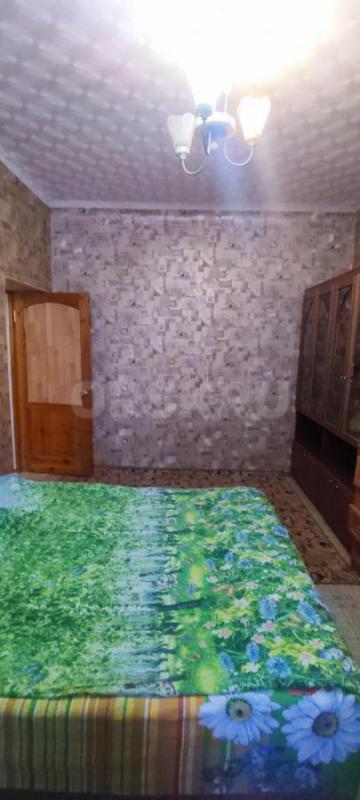 Продам 3-х комнатную квартиру в кирпичном доме на первом этаже по пер. - Орск