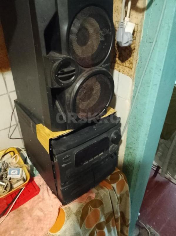 Продам музыкальные центры, сабвуфера колонки по договоренности. - Орск