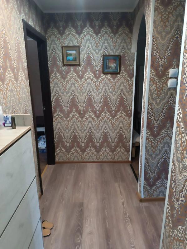 Сдам на длительный срок двухкомнатную квартиру по ул. - Орск