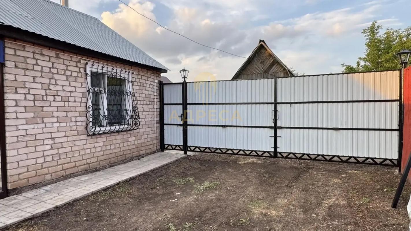 Продается дом 2в1 🏡🏠Лучшее и уникальное предложение по вкусной цене!🏠 Дом (жилой, черновой) + 🏡 дом - Оренбург