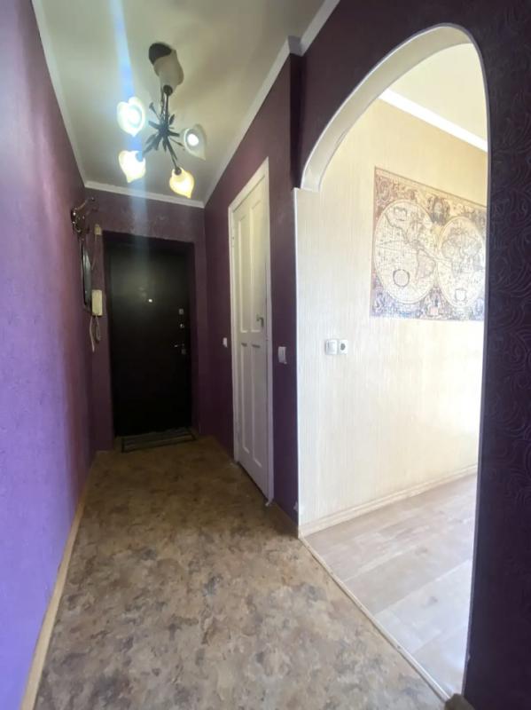 Продается уютная квартира площадью 42 квадратных метра, расположенная по адресу: ул. - Оренбург