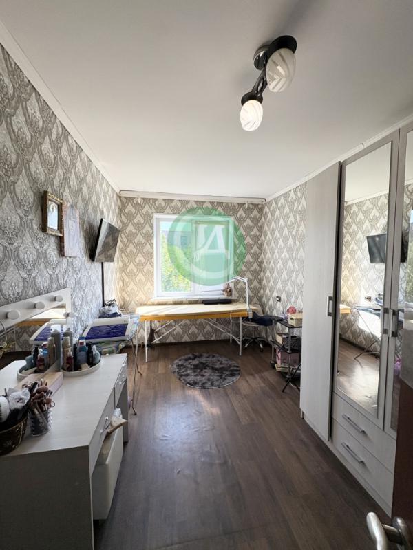 Продам 4-х комнатную квартиру по адресу: Комарова дом 16, район 240-й квартал, общей площадью 60,8 к - Орск
