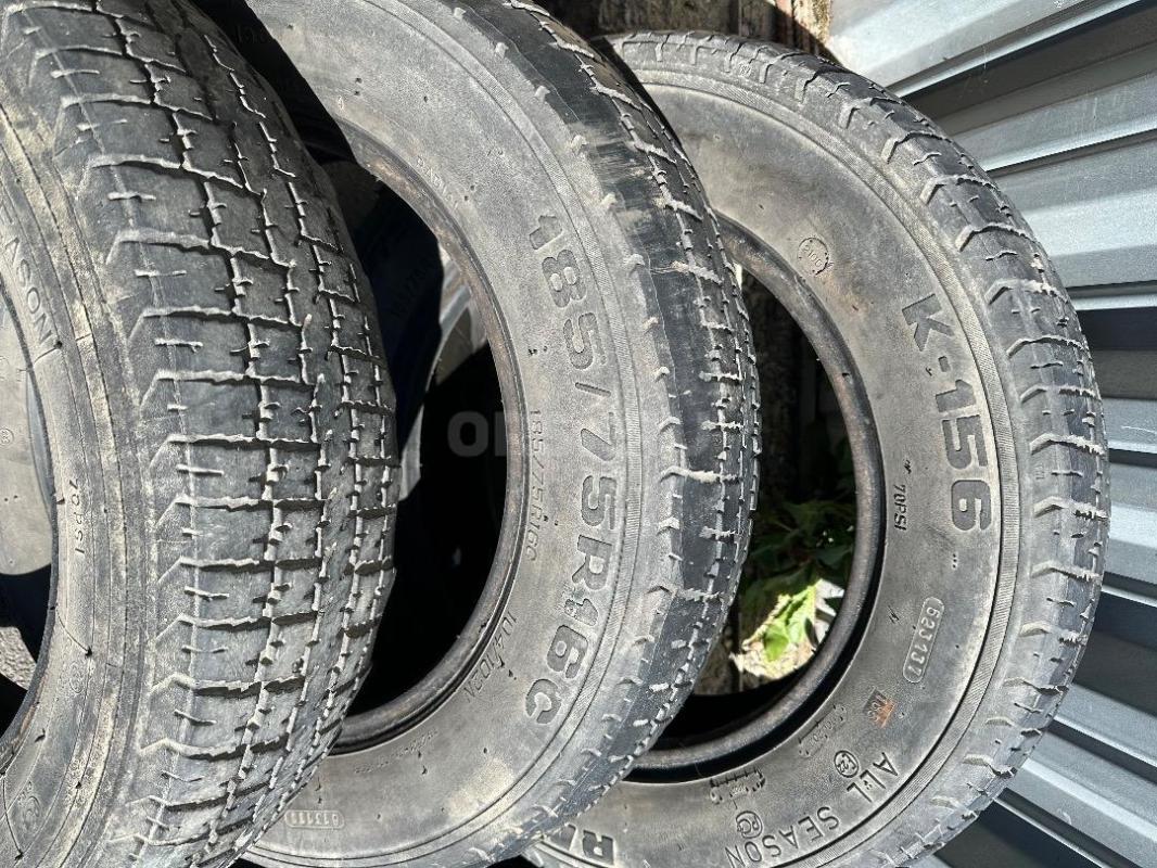Шины летние : Hankook 215/65R 96H -1шт. 500
руб.; Icebear w440 215/65R 96T - 2шт. - Орск