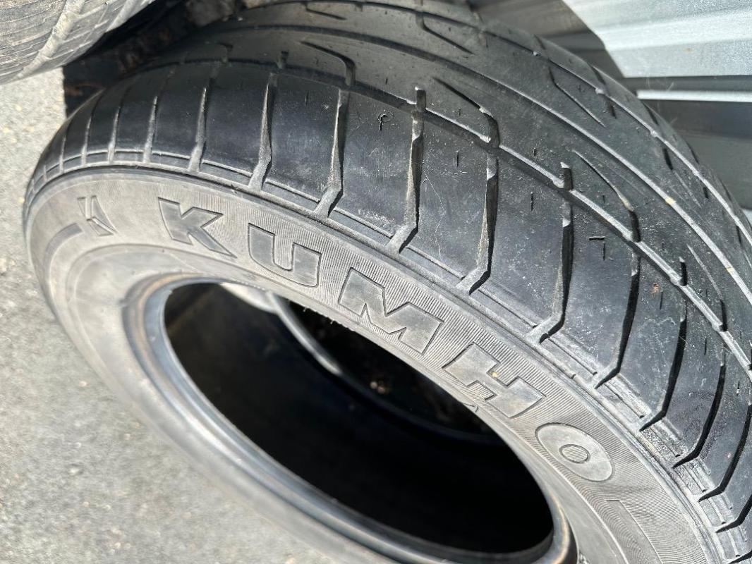Шины летние : Hankook 215/65R 96H -1шт. 500
руб.; Icebear w440 215/65R 96T - 2шт. - Орск