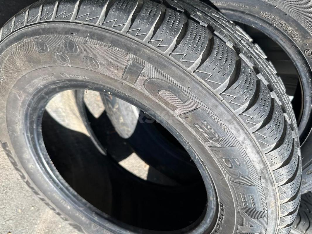 Шины летние : Hankook 215/65R 96H -1шт. 500
руб.; Icebear w440 215/65R 96T - 2шт. - Орск