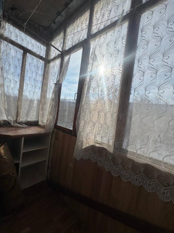 Продается уютная двухкомнатная квартира с косметическим ремонтом.✅✨Комнаты смежные, что позволяет эф - Оренбург
