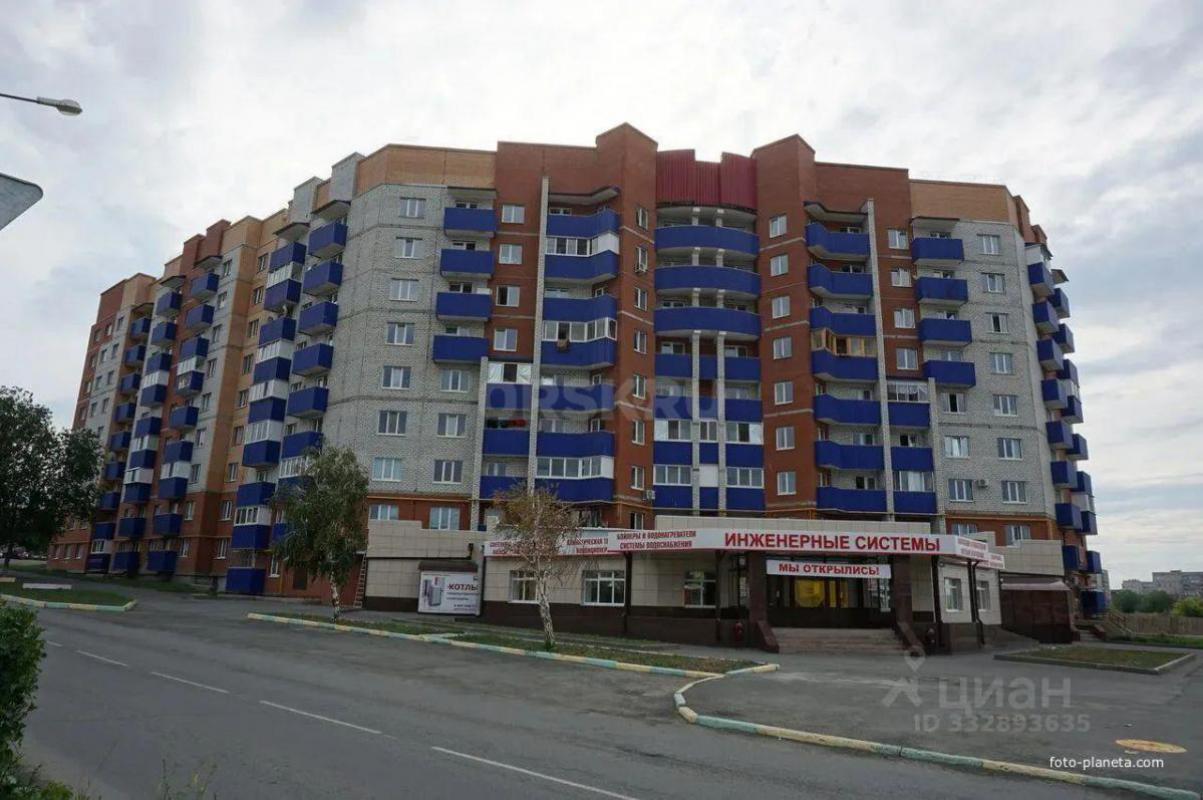 Продам шикарную однокомнатную квартиру на 9 этаже 9 этажного дома с видом на проспект . - Орск