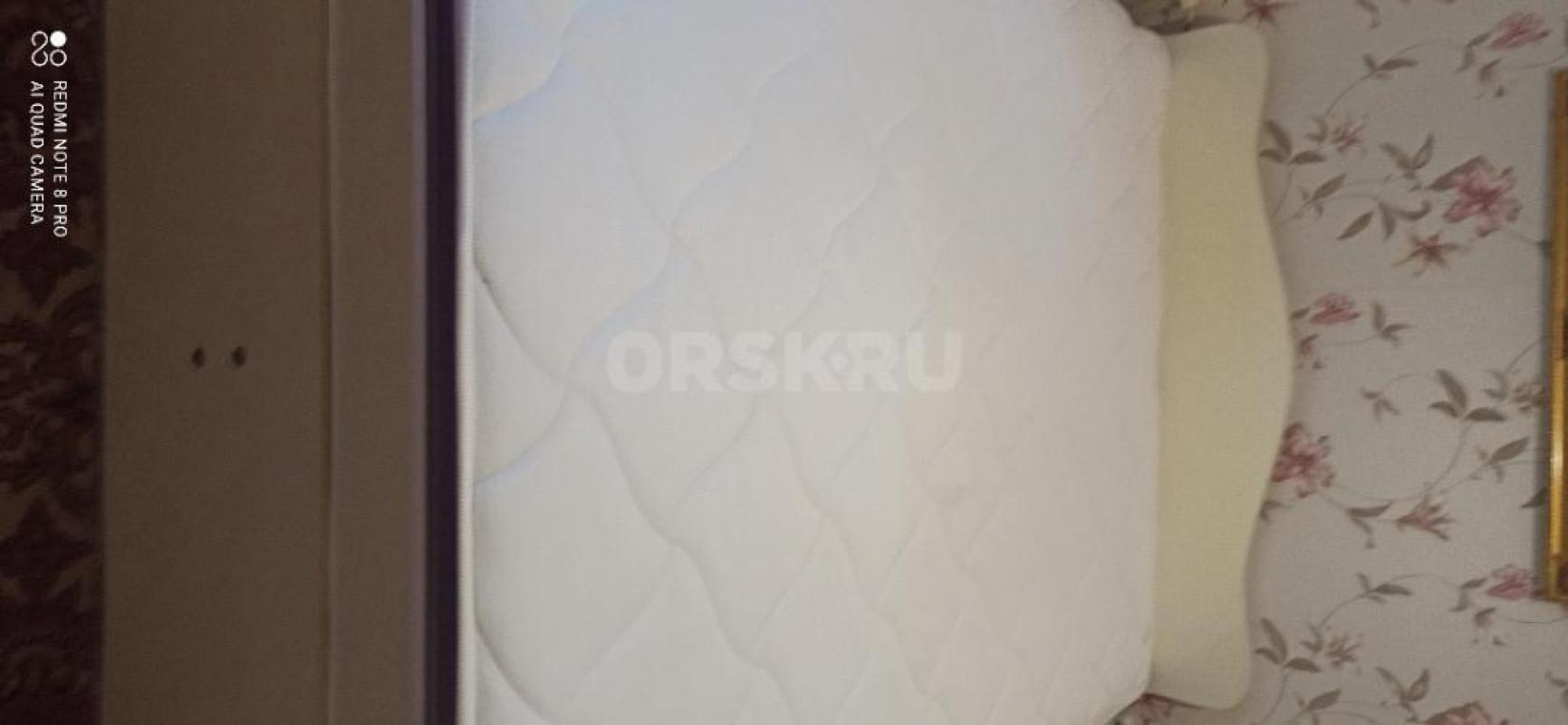 Продам кровать двухспальная, новая с матрасом  ,недорого , в отличном состоянии  цена 20000 . - Орск