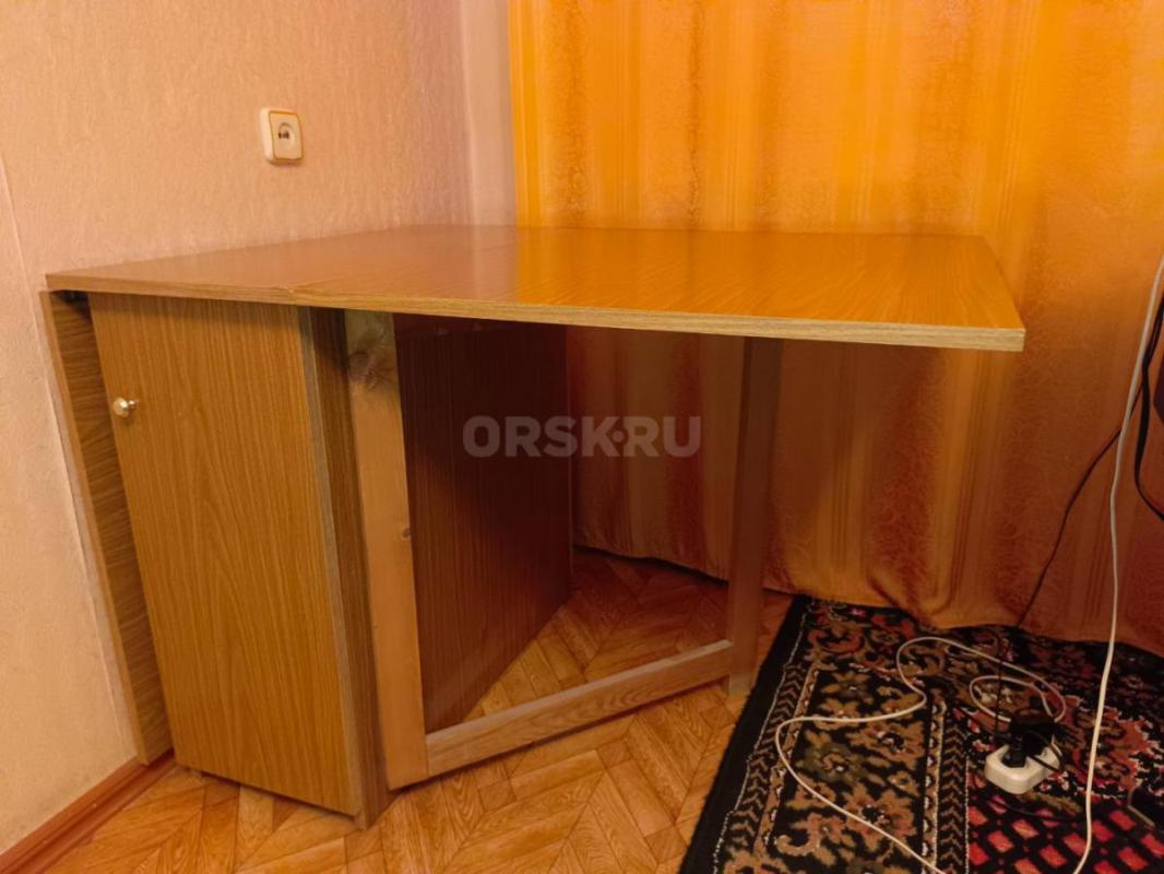 Продам стол-книжка в идеальном состоянии, почти не использовался. - Орск