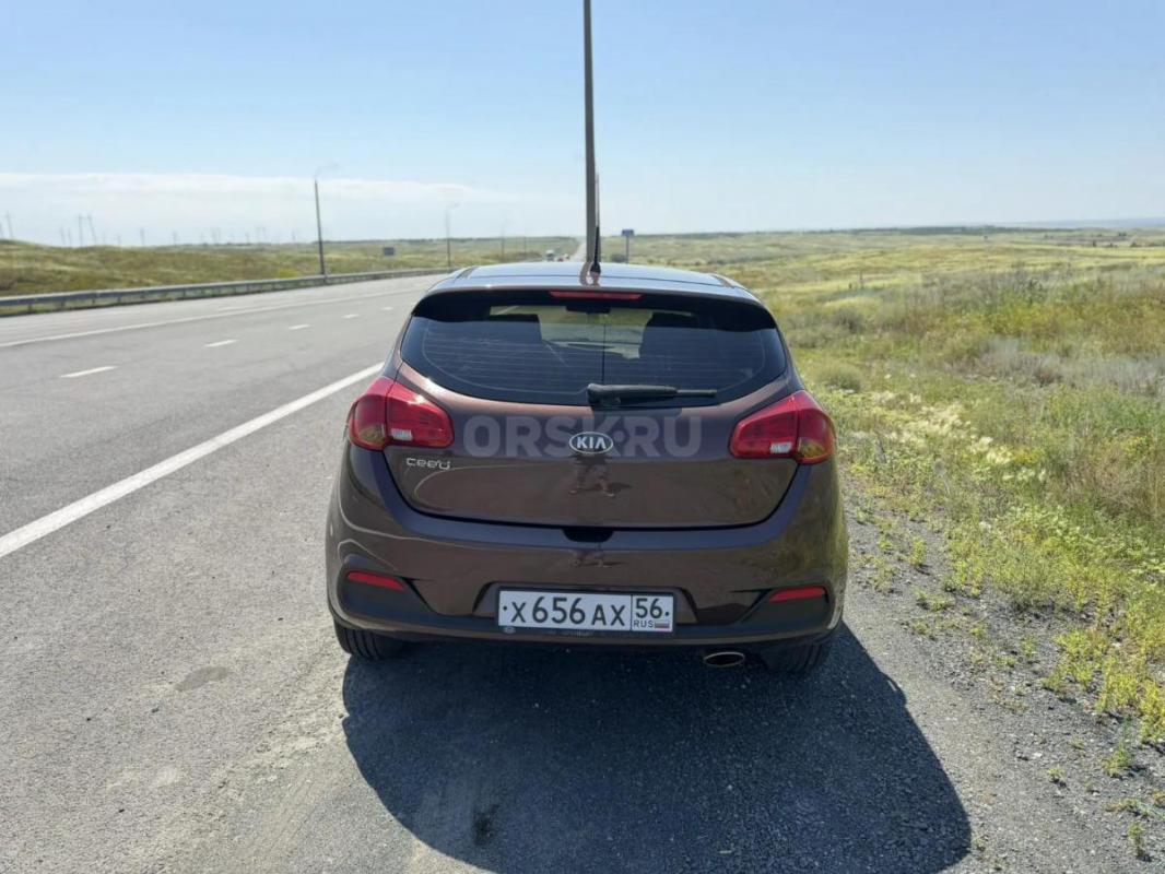 Красивый авто в редком цвете ( несколько штук всего на орск - новотроицк) на красивых номерах Kia Ce - Новотроицк