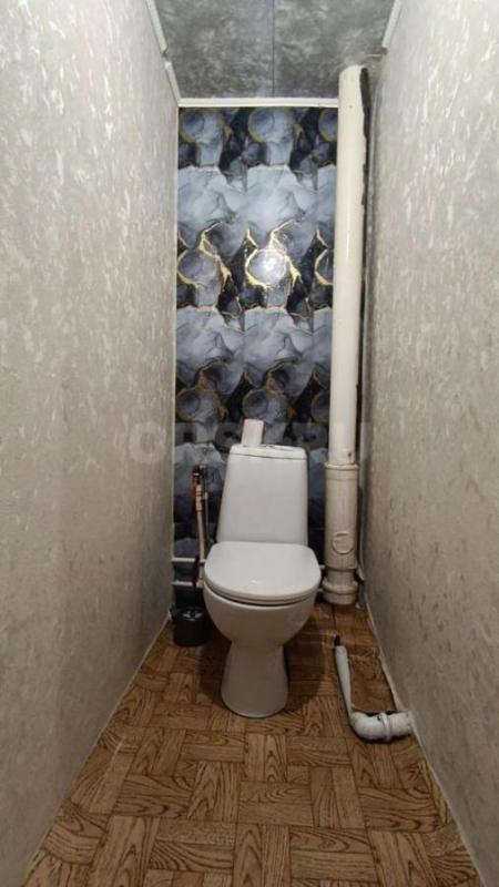В продаже просторная, светлая, 2-х комнатная квартира, улучшенной планировки в востребованном районе - Орск