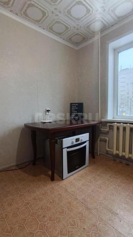 В продаже просторная, светлая, 2-х комнатная квартира, улучшенной планировки в востребованном районе - Орск