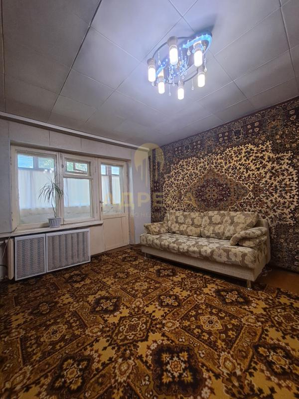 Продаётся тёплая просторная 3-комнатная квартира общей площадью 60 кв. - Оренбург