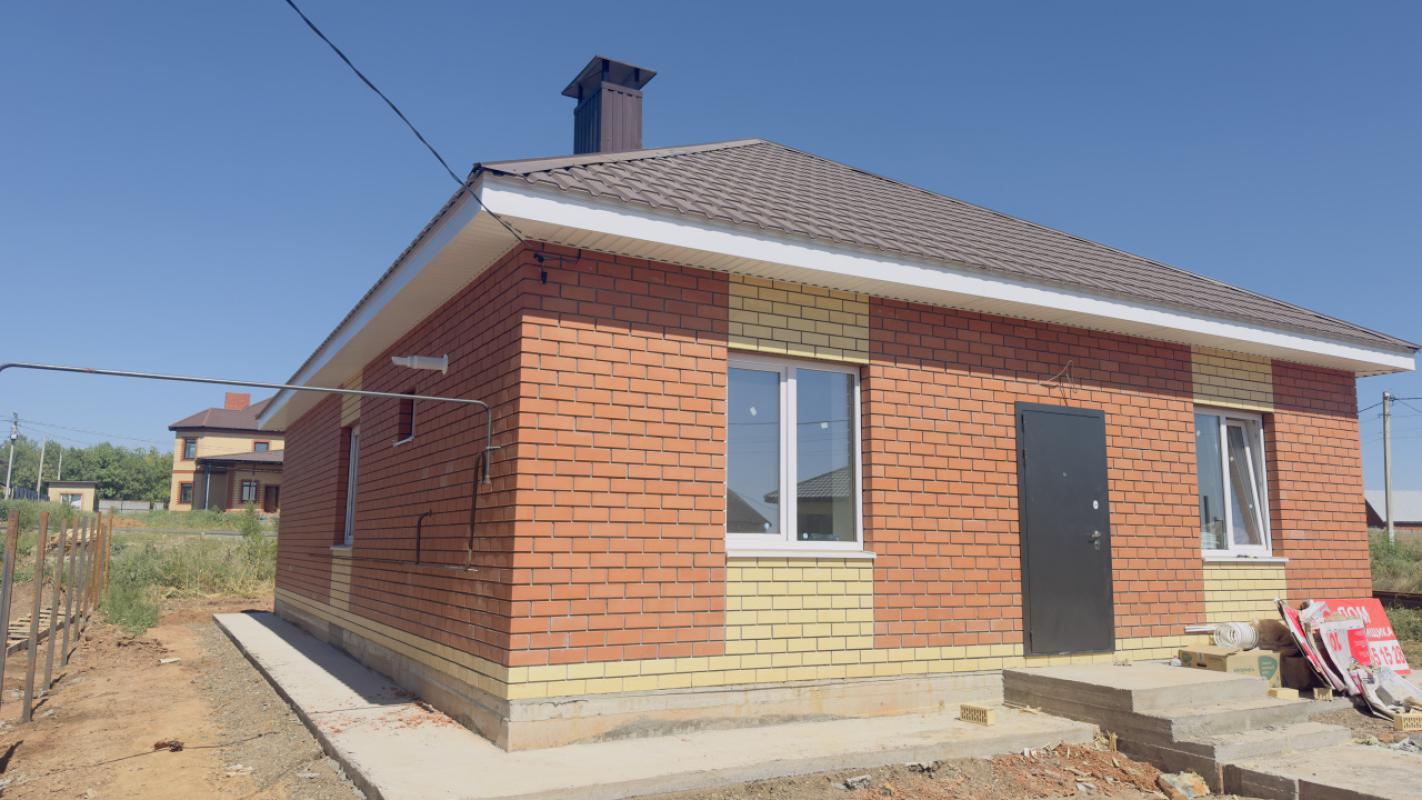 🏡Нoвый киpпичный дом на асфальтированной улице с угловым участком (115 м&sup2;) в прoдаже в посе - Соловьевка