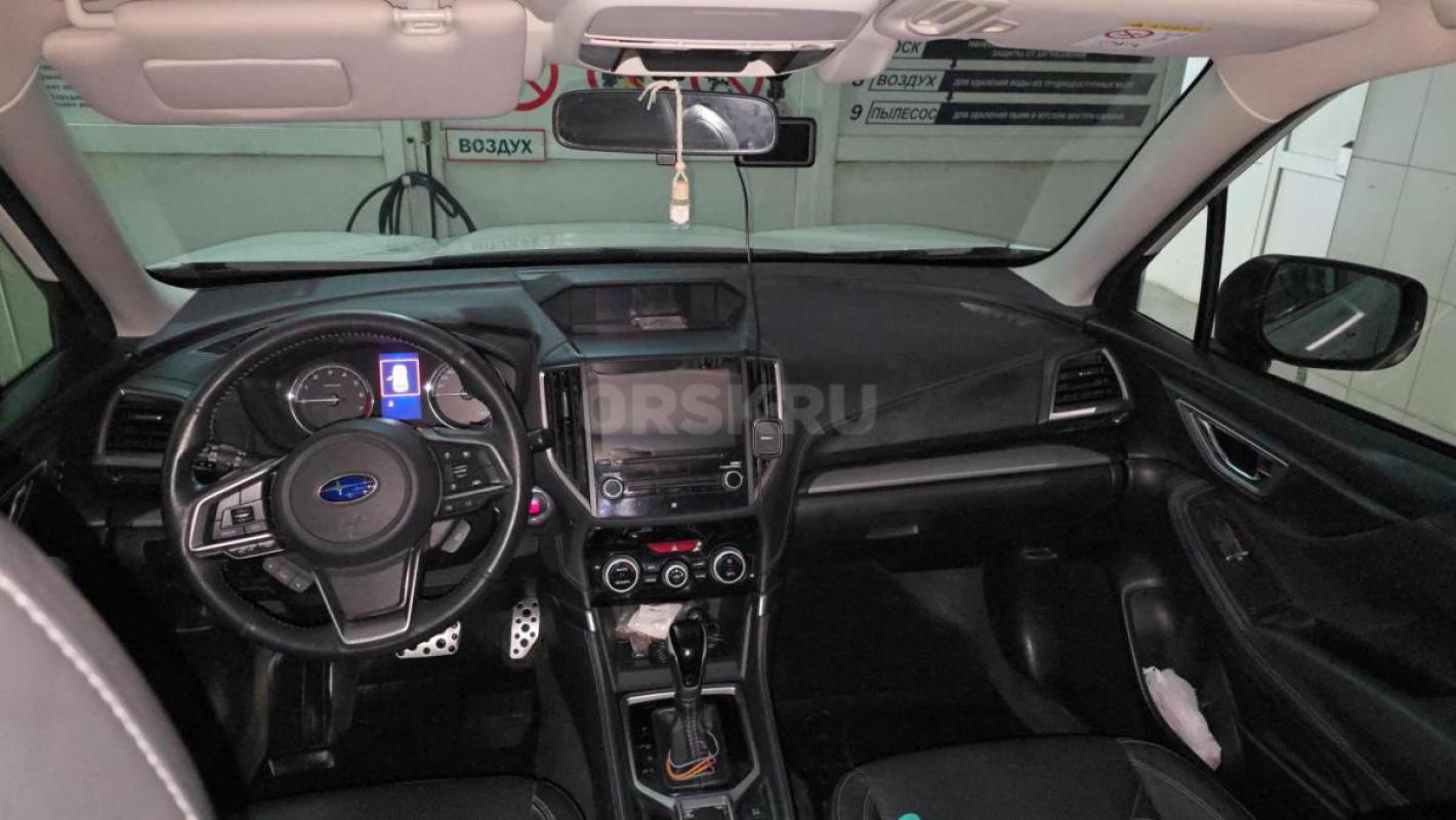 Продам Subaru Forester 2018 декабрь, один хозяин, не бита, по кузову вся целая - Орск
