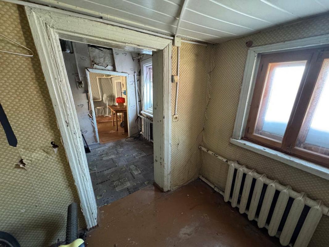 Продается дом 71,2 квадратных метра на 3,4 сотки земли в самом центре города Оренбург в районе с раз - Оренбург