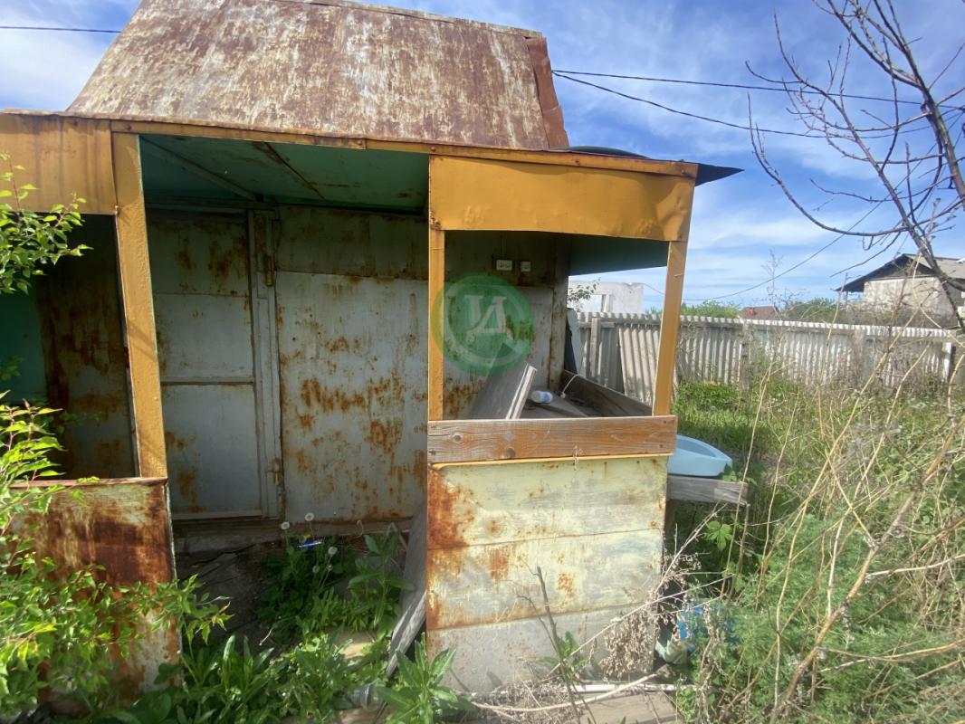 Продам участок в живописном районе - Зеленхоз- Газ по границе;- Электричество заведено на участок;- - Орск