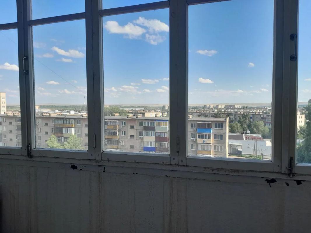 Продам 1- комнатную квартиру улучшенной планировки на 6- м этаже в г Новотроицке по ул. - Новотроицк