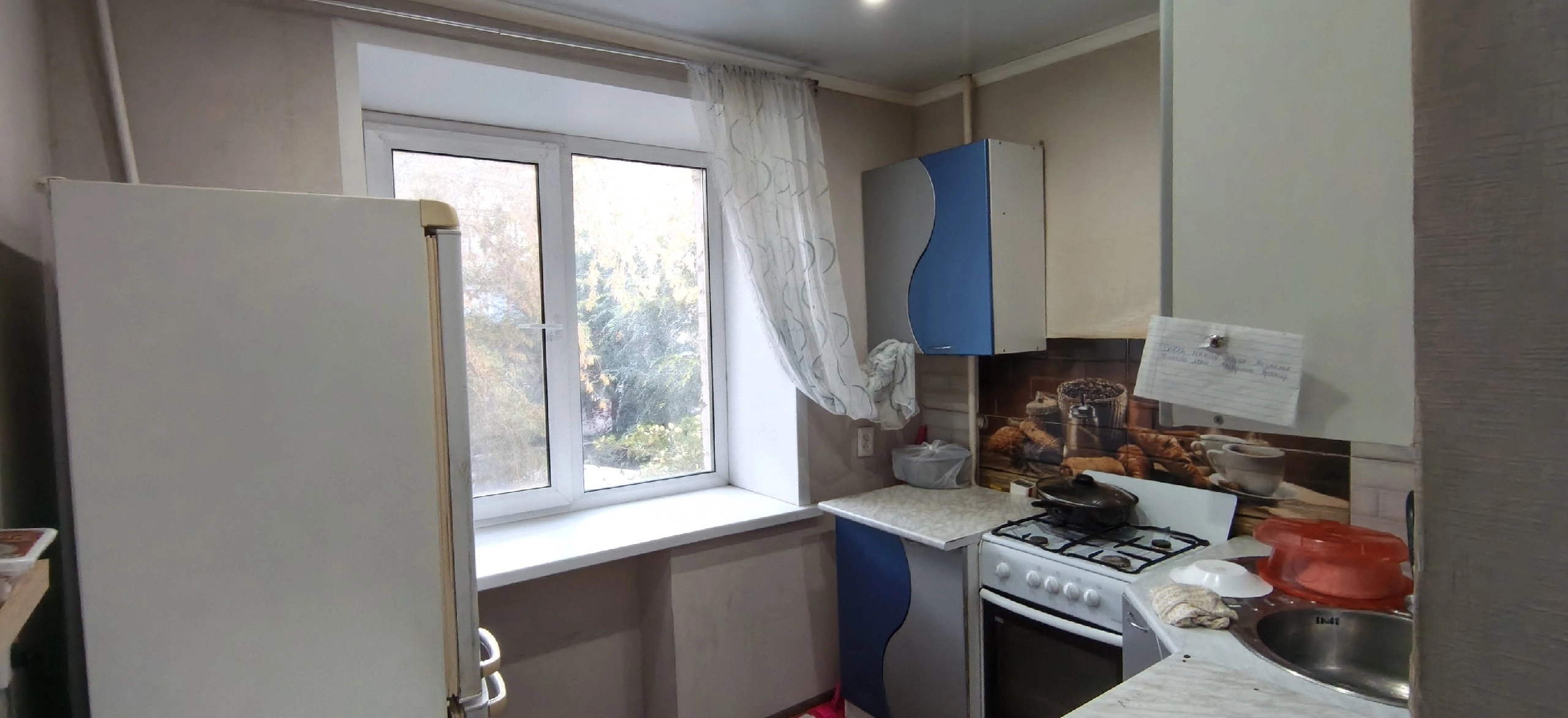 В продаже  2-комнатная квартира на привлекательном этаже с раздельными ходами. - Новотроицк
