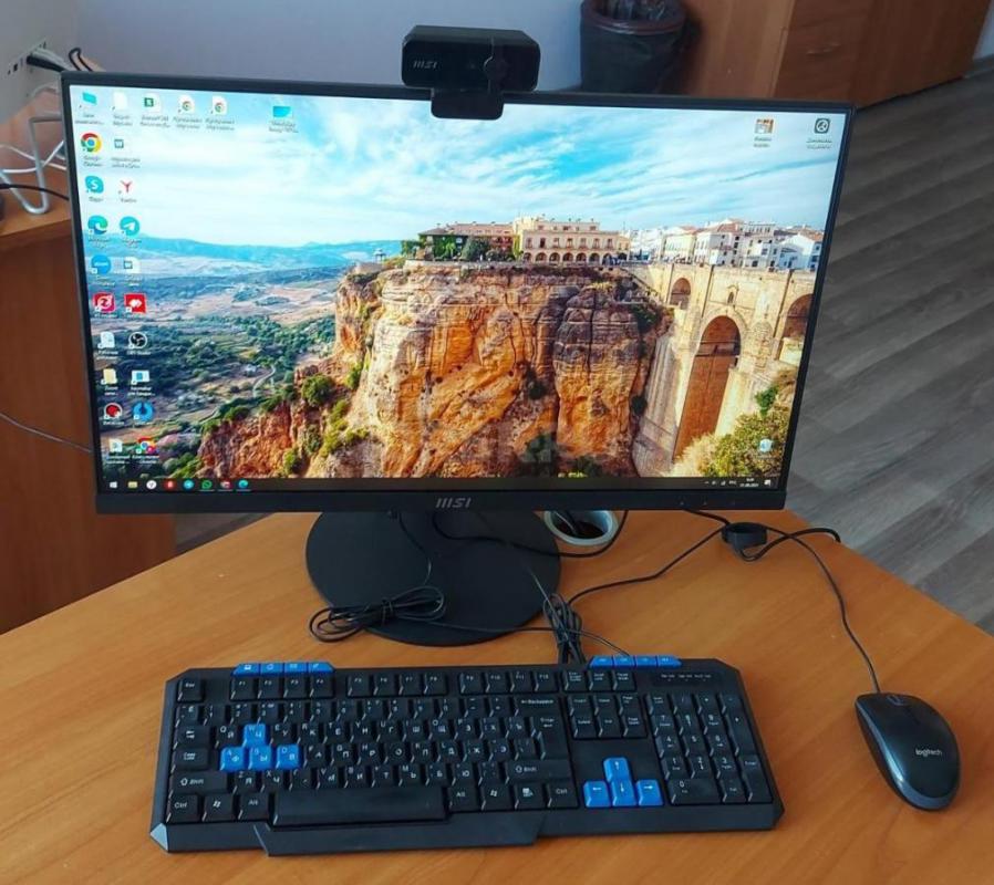 Компьютер - моноблок MSI: процессор Intel Core I3, 8 Гб оперативка, 264 Гб SSD диск, лицензионная Wi - Орск