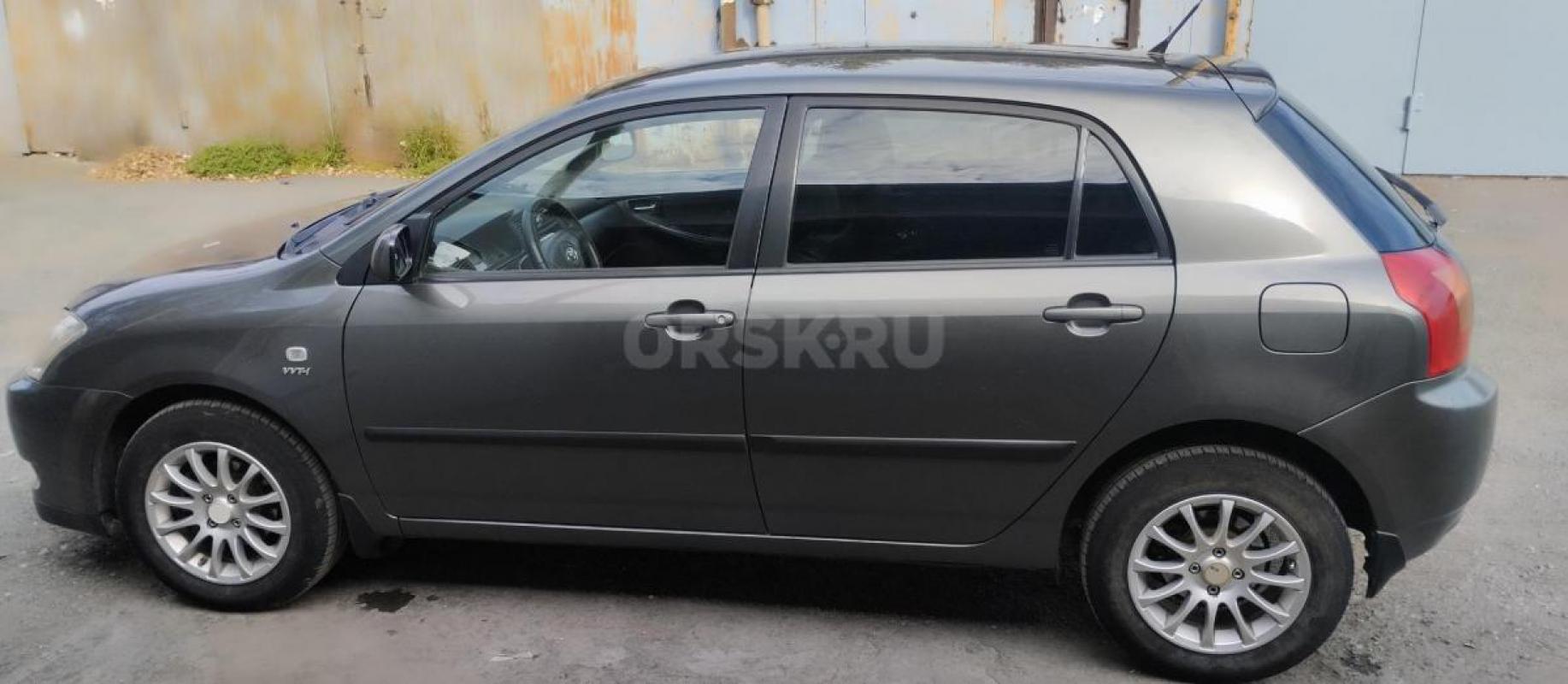 Продам Тойота Королла хэтчбек  рестайлинг.2003 год. - Орск