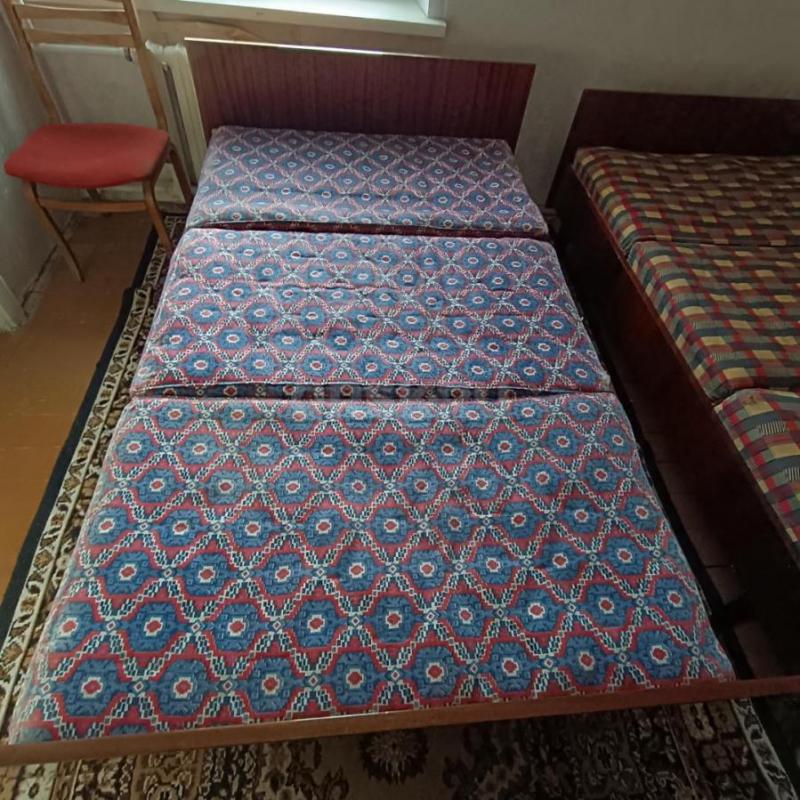 Продам кровать с матрасами, в наличии 2 штуки. - Орск