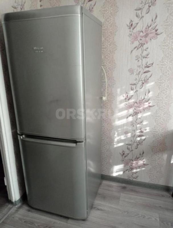Сдам 1-комн кв Беляева 1 , ост Меридиан,9 этаж в квартире новый кондиционер , новая стиральная машин - Орск