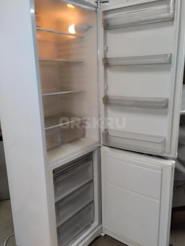 Продам холодильник Аристон RMBA 1200. - Новотроицк