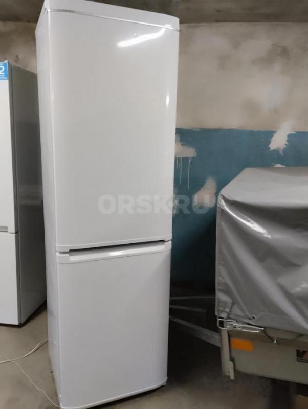 Продам холодильник Аристон RMBA 1200. - Новотроицк