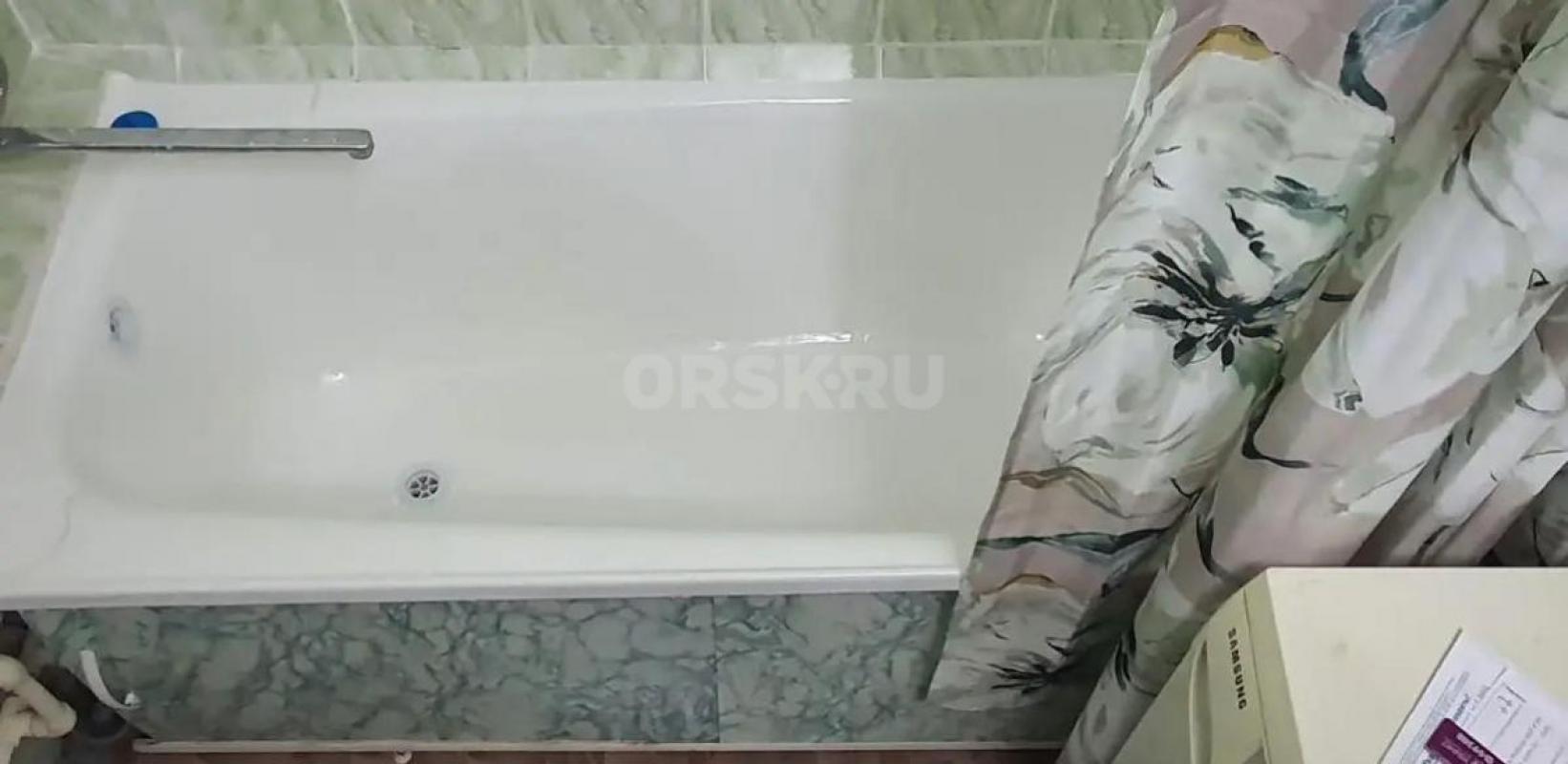 Продам очень тёплую и светлую двухкомнатную квартиру в центре города. - Орск