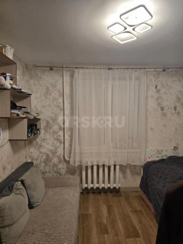 Продам 3х кв улучшенной планировки(Оставляем новым владельцам :очистительная система воды,2 кондицио - Орск