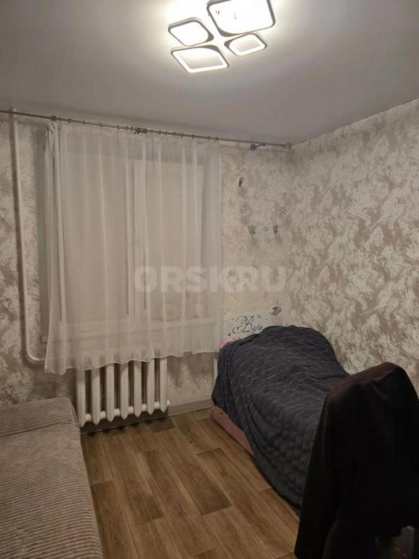 Продам 3х кв улучшенной планировки(Оставляем новым владельцам :очистительная система воды,2 кондицио - Орск