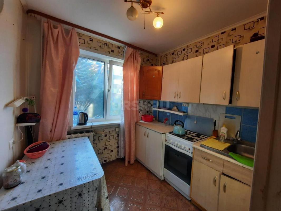 Продам 2-х комнатную квартиру, 3/5, по ул. - Орск